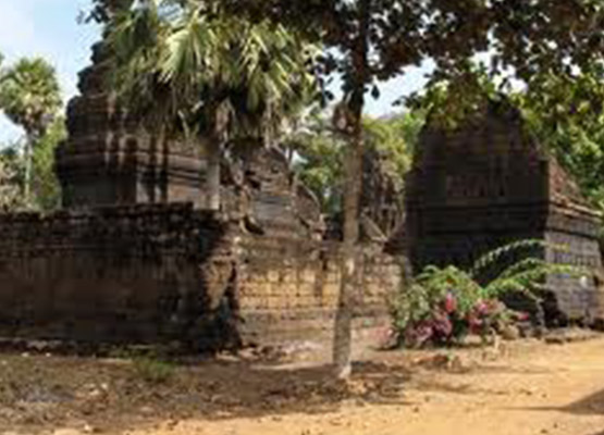 attraction-Prasat Kuhak Nokor 1.jpg